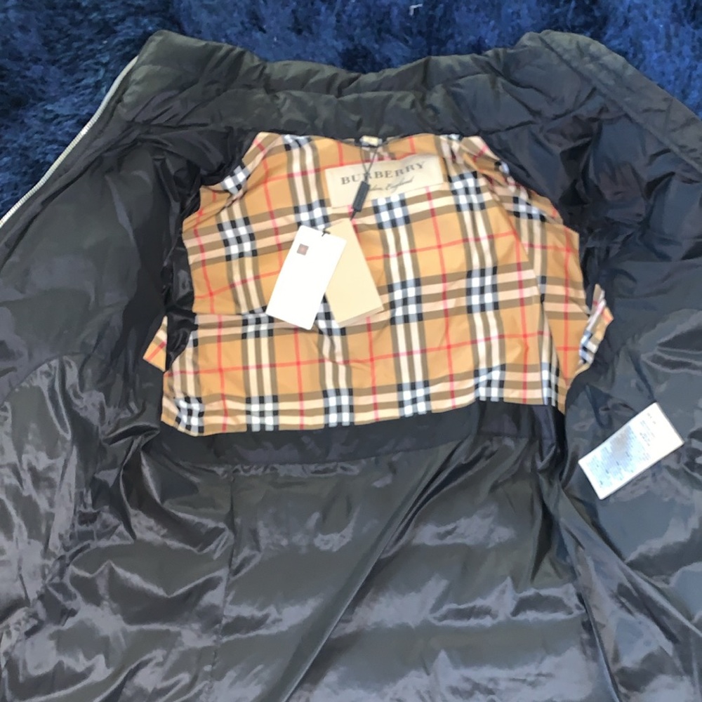 Burberry Woman Puffer Coat XL - Picture 6 of 7